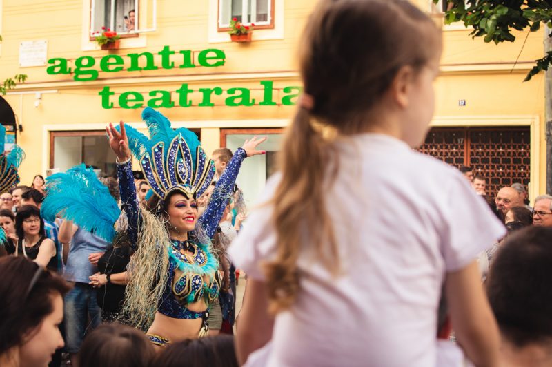 Identitate de brand pentru Banca Transilvania, in cadrul Festivalului International de Teatru FITS Sibiu 2019