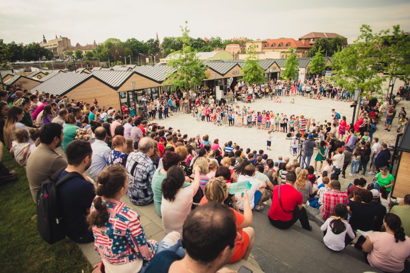 Identitate de brand pentru Banca Transilvania, in cadrul Festivalului International de Teatru FITS Sibiu 2019