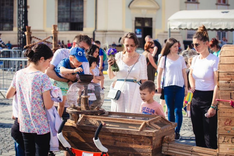 Identitate de brand pentru Banca Transilvania, in cadrul Festivalului International de Teatru FITS Sibiu 2019
