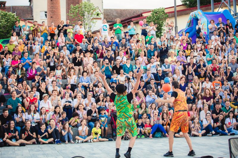 Identitate de brand pentru Banca Transilvania, in cadrul Festivalului International de Teatru FITS Sibiu 2019