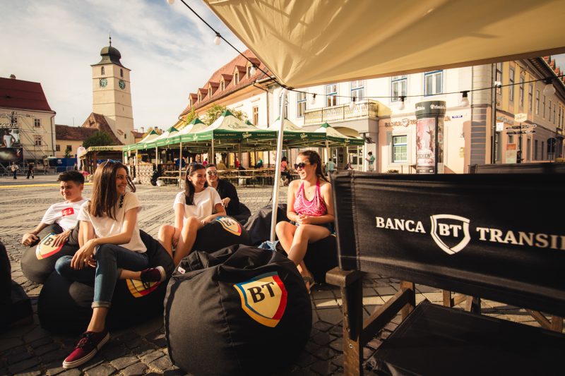 Identitate de brand pentru Banca Transilvania, in cadrul Festivalului International de Teatru FITS Sibiu 2019