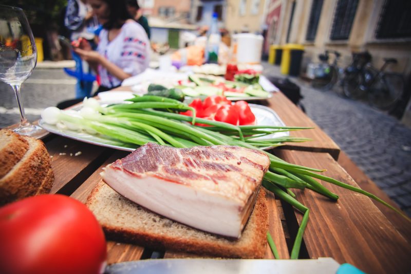 Picnic in Piata Huet Sibiu, a doua zi dupa Maratonul International de la Sibiu