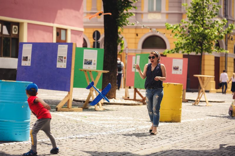 Picnic in Piata Huet Sibiu, a doua zi dupa Maratonul International de la Sibiu
